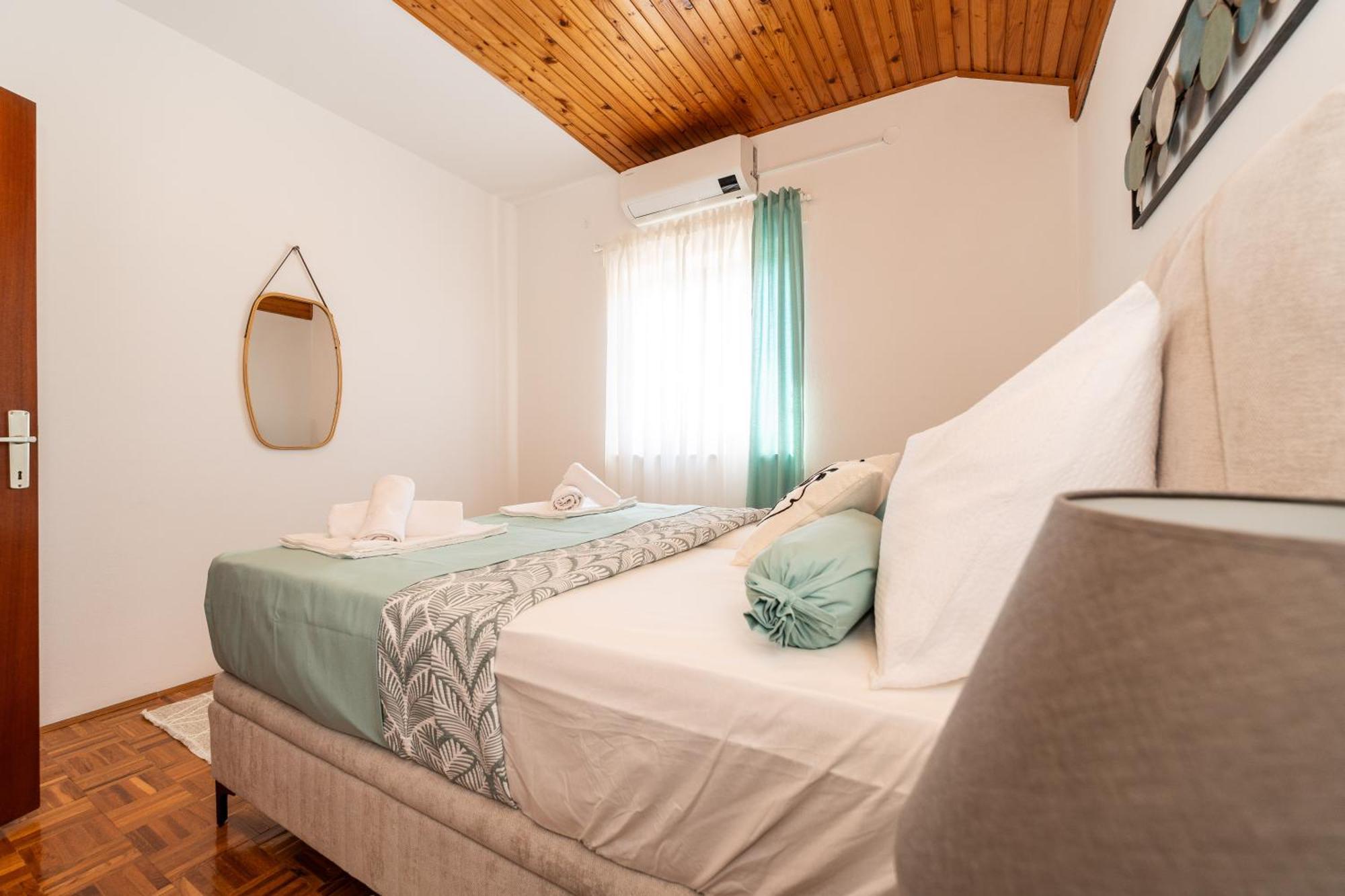 Tinel Apartament Sukošan
