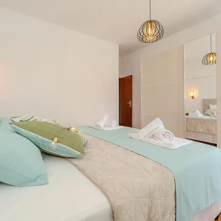 Tinel Apartment Sukosan Room photo