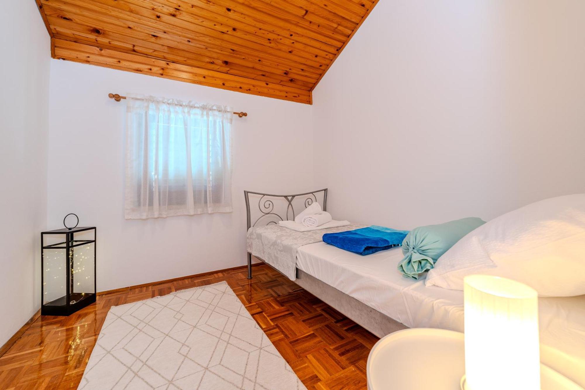Tinel Apartman